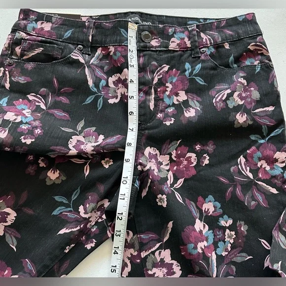 NWT. Bandolino Amy Modern Straight Leg Tummy Slimming Stretch Jeans Size 8 - Picture 6 of 14